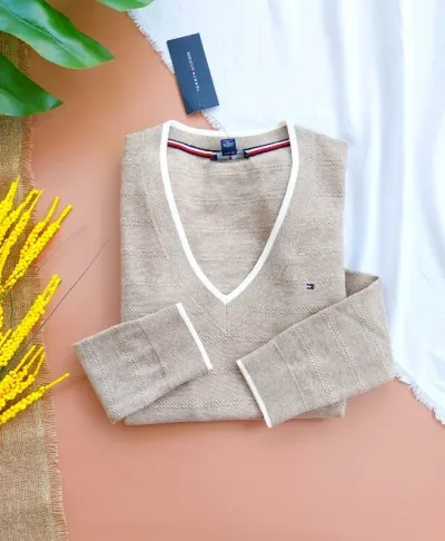 Suéter Tommy Hilfiger para dama color café