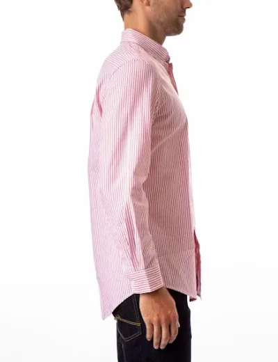 Camisa US Polo ASSN para caballero de rayas color blanco y coral