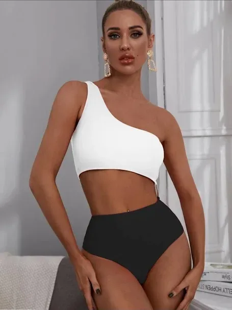 Vestido de baño para dama color blanco y negro