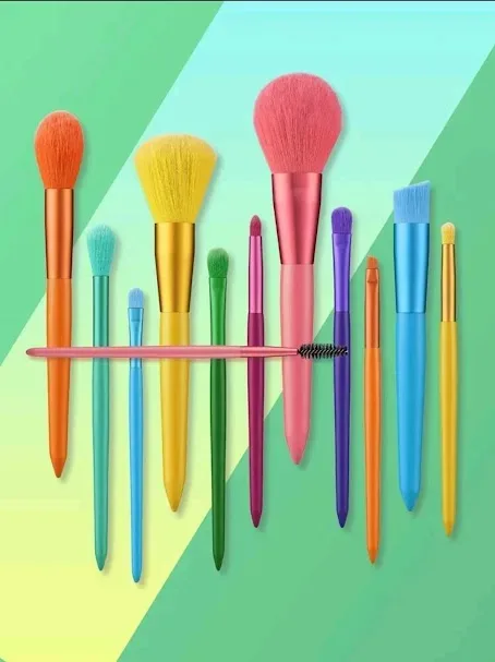 Set de brochas de maquillaje multicolor