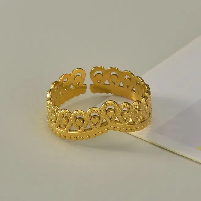 Anillo de acero inoxidable color dorado
