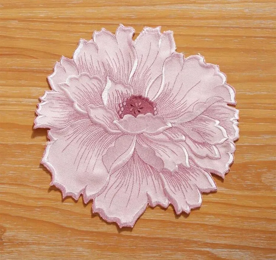 1 pieza de mantelito individual con borde de flor