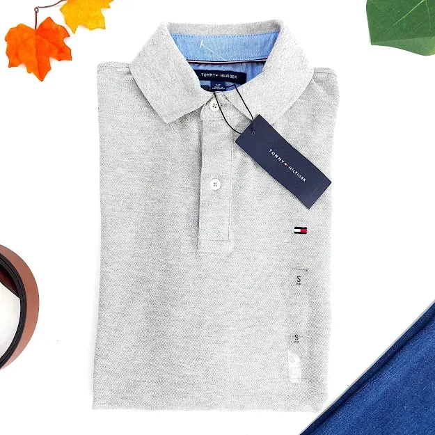 Camiseta Tommy Hilfiger Custom Fit para caballero color gris