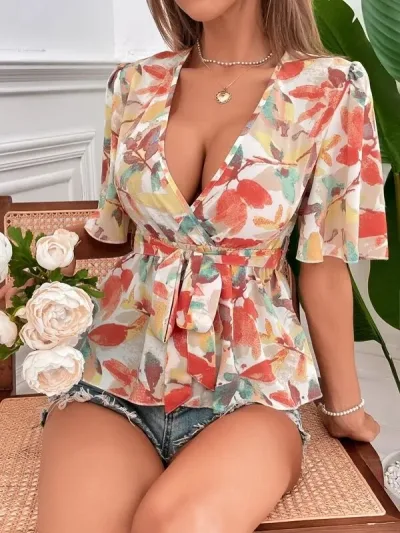 Blusa para dama con diseño floral