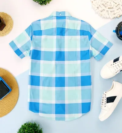 Camisa Tommy Hilfiger Slim Fit para caballero diseño a rayas cuadros