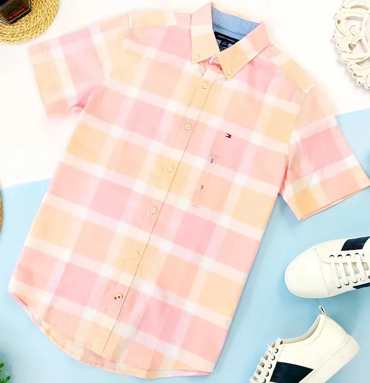 Camisa Tommy Hilfiger Slim Fit para caballero diseño a rayas cuadros