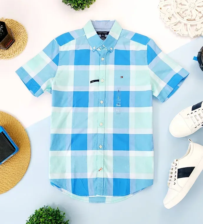 Camisa Tommy Hilfiger Slim Fit para caballero diseño a rayas cuadros