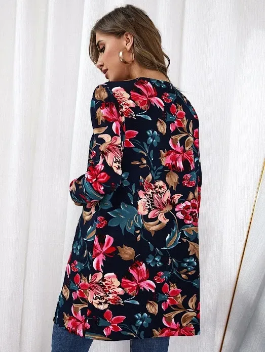 Abrigo para dama con estampado floral con parte delantera abierta
