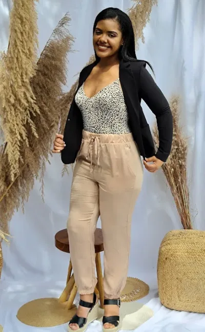 Pantalón Have color beige satinado