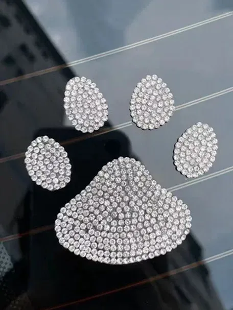 Pagatina para coche con diseño de perro de diamantes de imitación color plateado