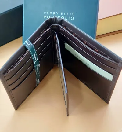 Billetera Perry Ellis para caballero color café