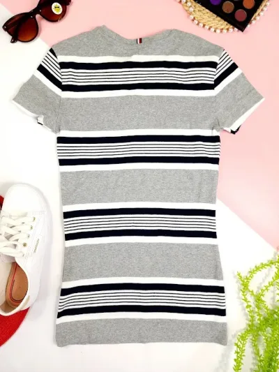 Camiseta Tommy Hilfiger para dama diseño a rayas