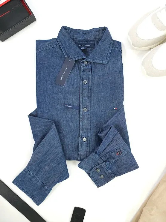Camisa Tommy Hilfiger para caballero color mezclilla oscuro