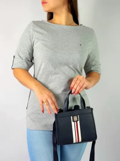 Camiseta Tommy Hilfiger para dama color gis
