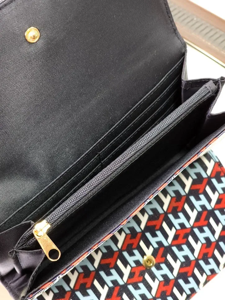 Cartera Tommy Hilfiger para dama color azul