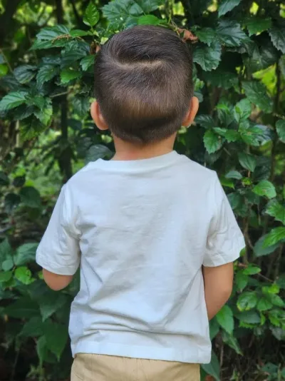 Camiseta Gap para niño color blanco