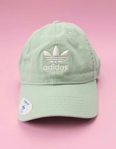 Gorra Adidas para dama color verde con blanco