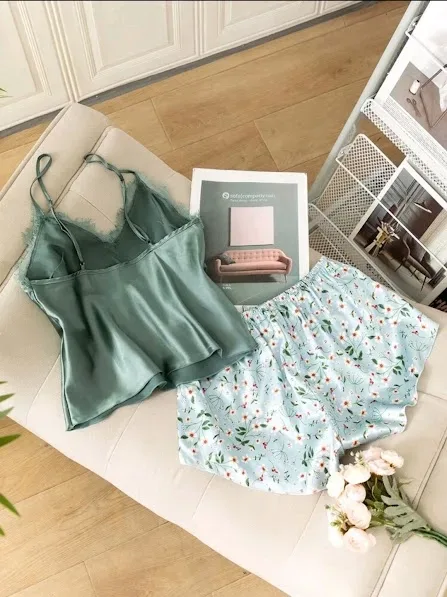 Pijama para dama diseño floral