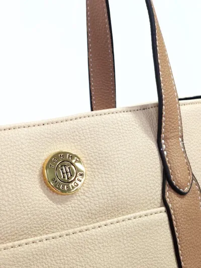 Bolso Tommy Hilfiger para dama beige y café