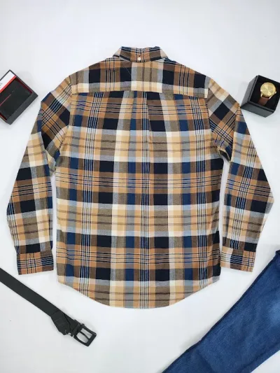 Camisa Tommy Hilfiger para caballero color cafe,negro y azul