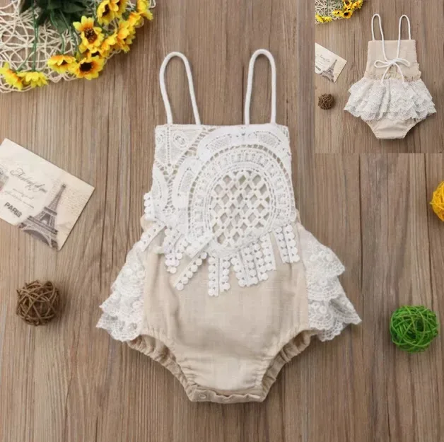 Mameluco para niña color beige
