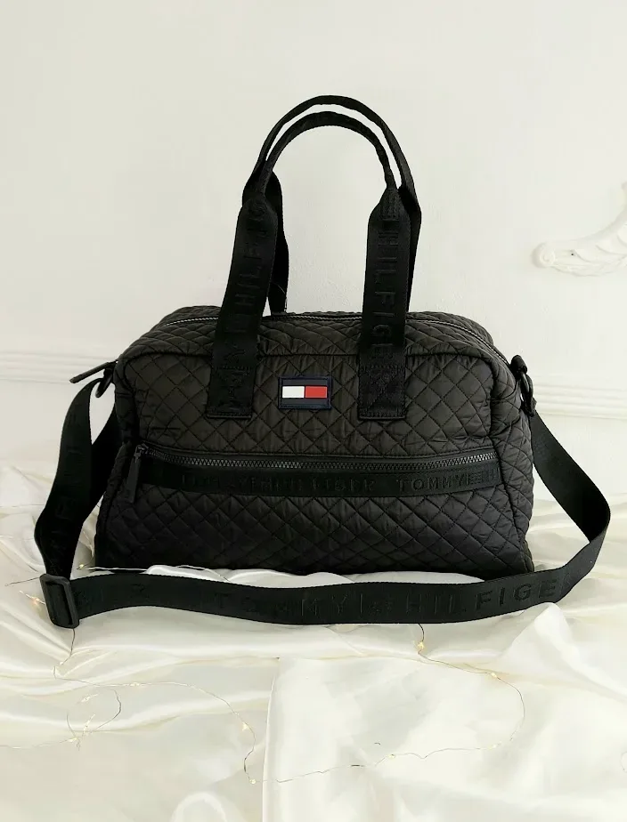 Bolso Tommy Hilfiger para dama color negro