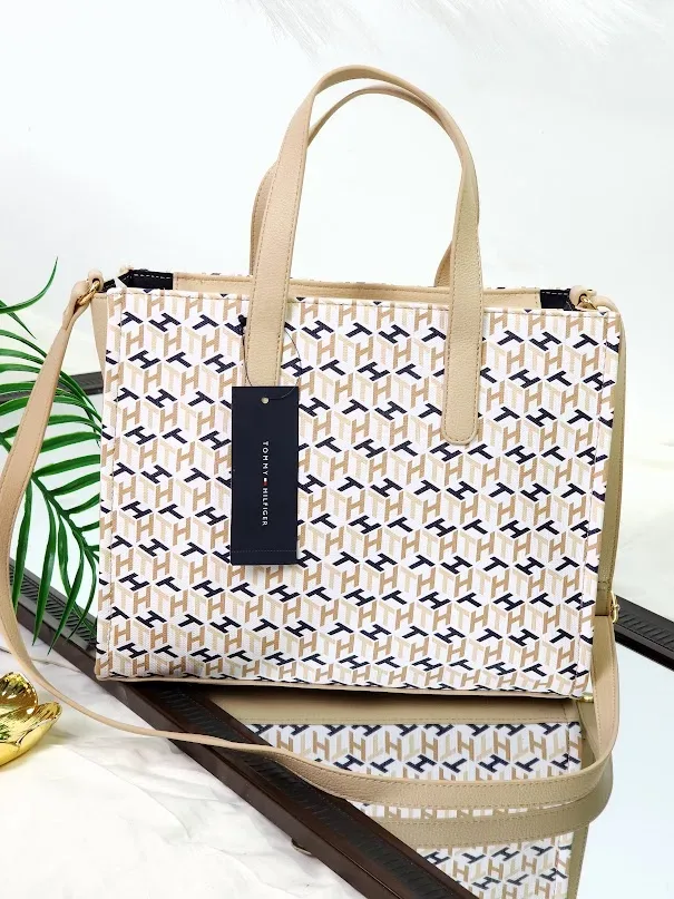 Bolso Tommy Hilfiger para dama color beige
