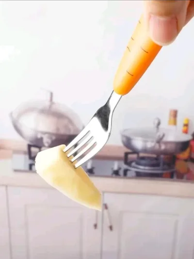 set de cubiertos con diseño de zanahoria