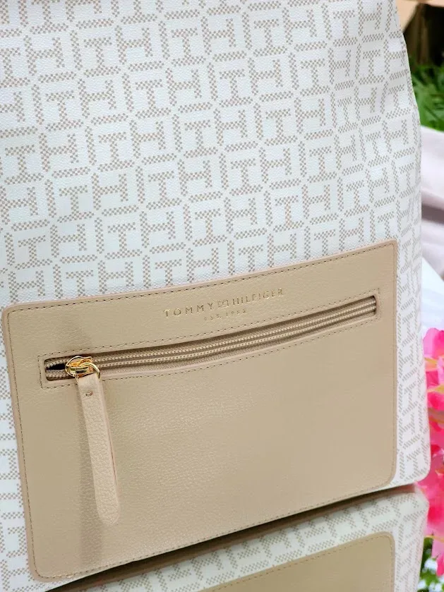Bolso Tommy Hilfiger para dama color blanco