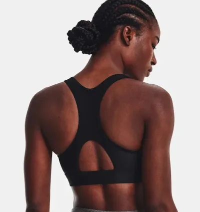 Top deportivo Under Armour para dama color negro