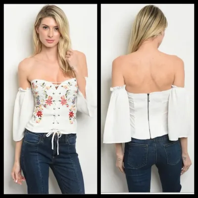 Blusa Kate C para dama color blanco con diseño floral