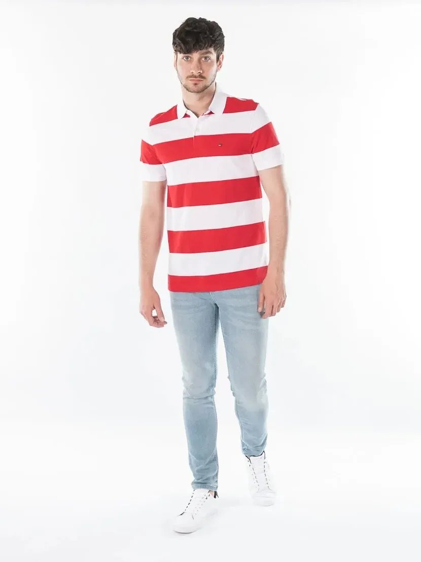 Camiseta Tommy Hilfiger para caballero diseño a rayas color rojo y blanco
