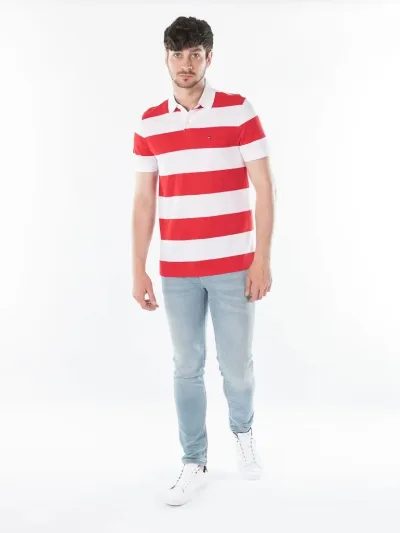 Camiseta Tommy Hilfiger para caballero diseño a rayas color rojo y blanco