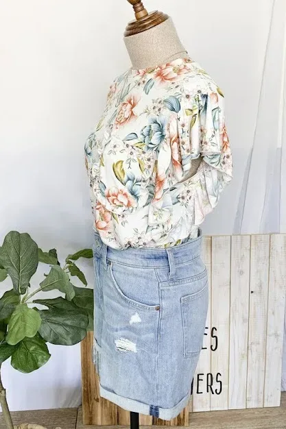 Blusa BE.A para dama con estampado floral