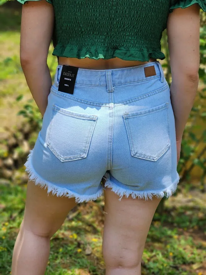 Short SALVAJE para dama color celeste