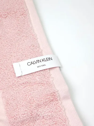 Paño Calvin Klein color rosa