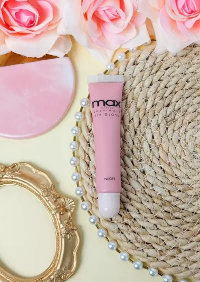 Lip gloss Max para dama color rosa nude