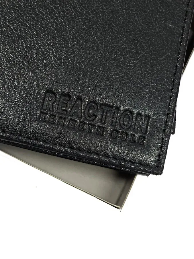 Billetera Kenneth Cole color negro