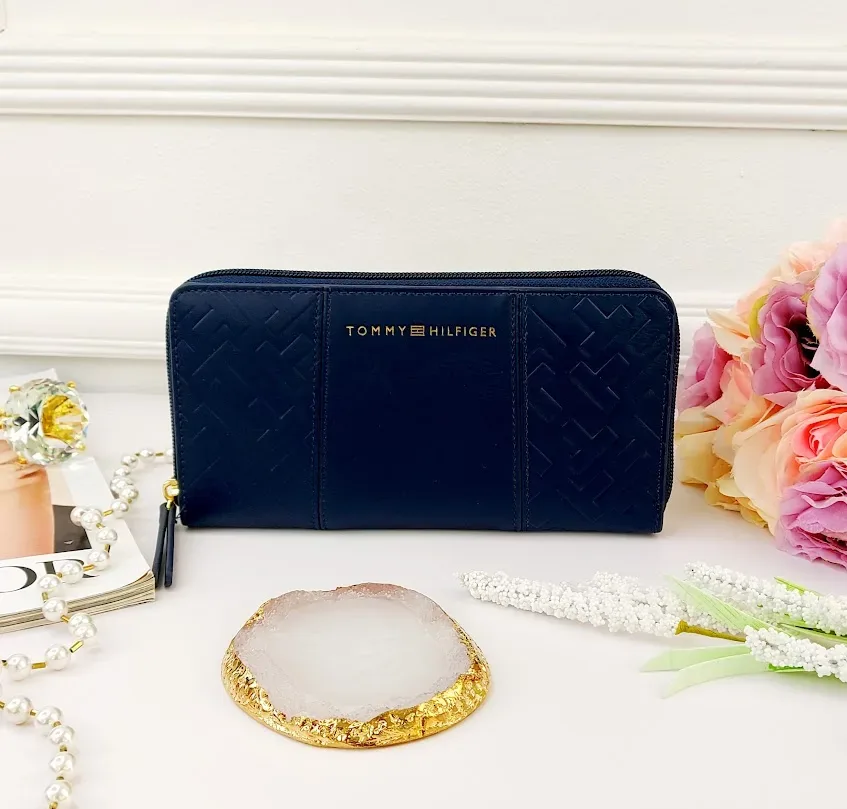 Cartera Tommy Hilfiger para dama color azul