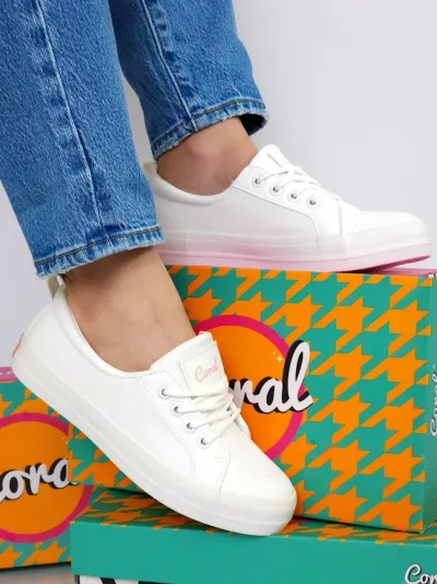 Tenis Coral para dama color blanco Jules all white pu