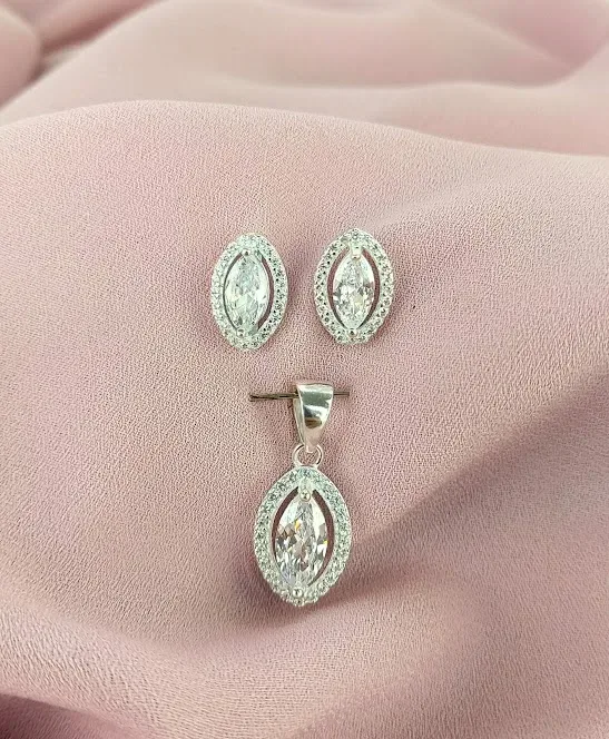 Conjunto de aretes y dije para dama plata 925 color plata