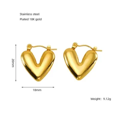 Argollas acero inoxidable para dama  diseño corazón color dorado