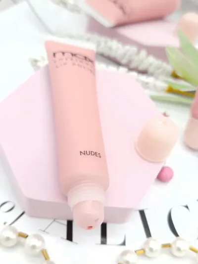 Lip gloss Max para dama color rosa claro nude  01
