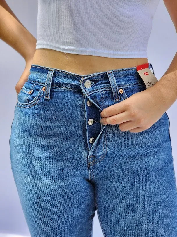 Jeans Levis para dama Wedgie Straight 0130