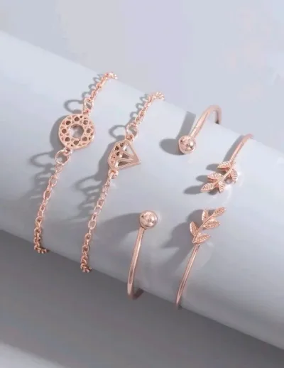 4 Pulseras para dama color oro rosa