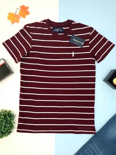 Camiseta Caambridge Polo para caballero diseño a rayas color vino y blanco