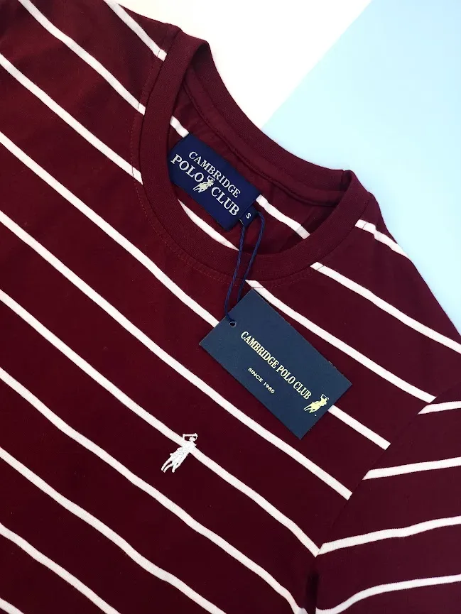 Camiseta Caambridge Polo para caballero diseño a rayas color vino y blanco