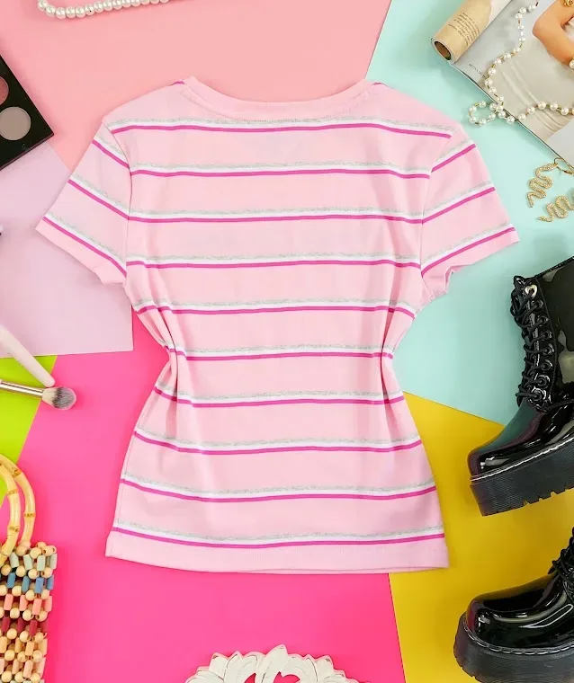 Camiseta Tommy Hilfiger para dama diseño a rayas color  azul, rosa, gris y fucsia