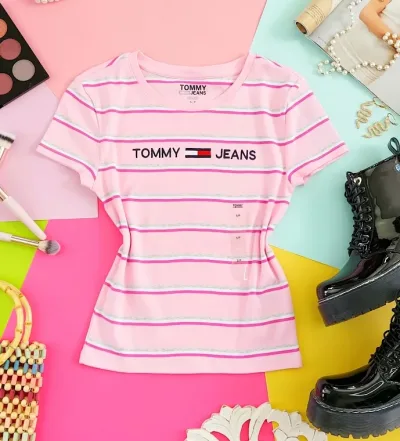 Camiseta Tommy Hilfiger para dama diseño a rayas color  azul, rosa, gris y fucsia