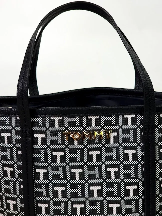 Bolso Tommy Hilfiger para dama color negro